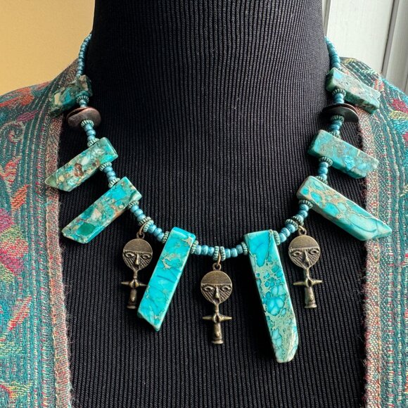 A unique & fun choker necklace. Sea sediment block beads & African brass dolls - Picture 2 of 7